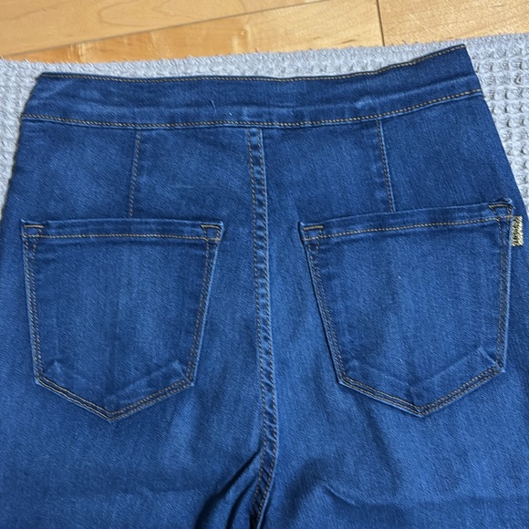 Vibrant M.I.U High-Waisted Flare Jeans Size 7(W 27) - Picture 8 of 9